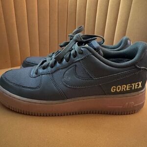 Nike AF1 Gore-Tex Women’s size 7.5